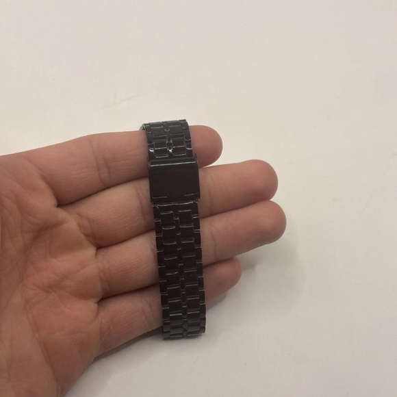 Y2K Vintage Black Digital Watch Adjustable Stainless Steel Unisex - Picture 5 of 6